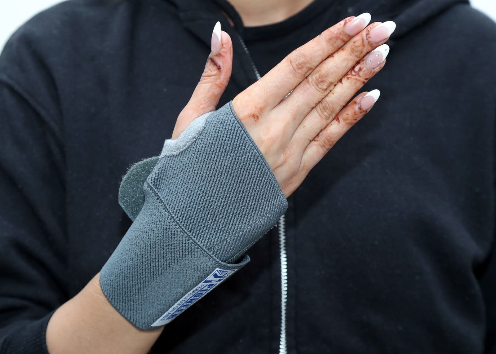 Pioneer Evercare Wrist Brace with Thumb